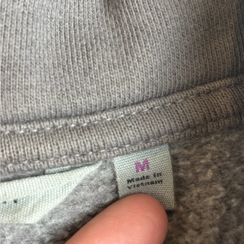 Athleta Woman’s Casual Thick Cowl Neck Minimalist Grey Cozy Pullover Size Medium - Image 5