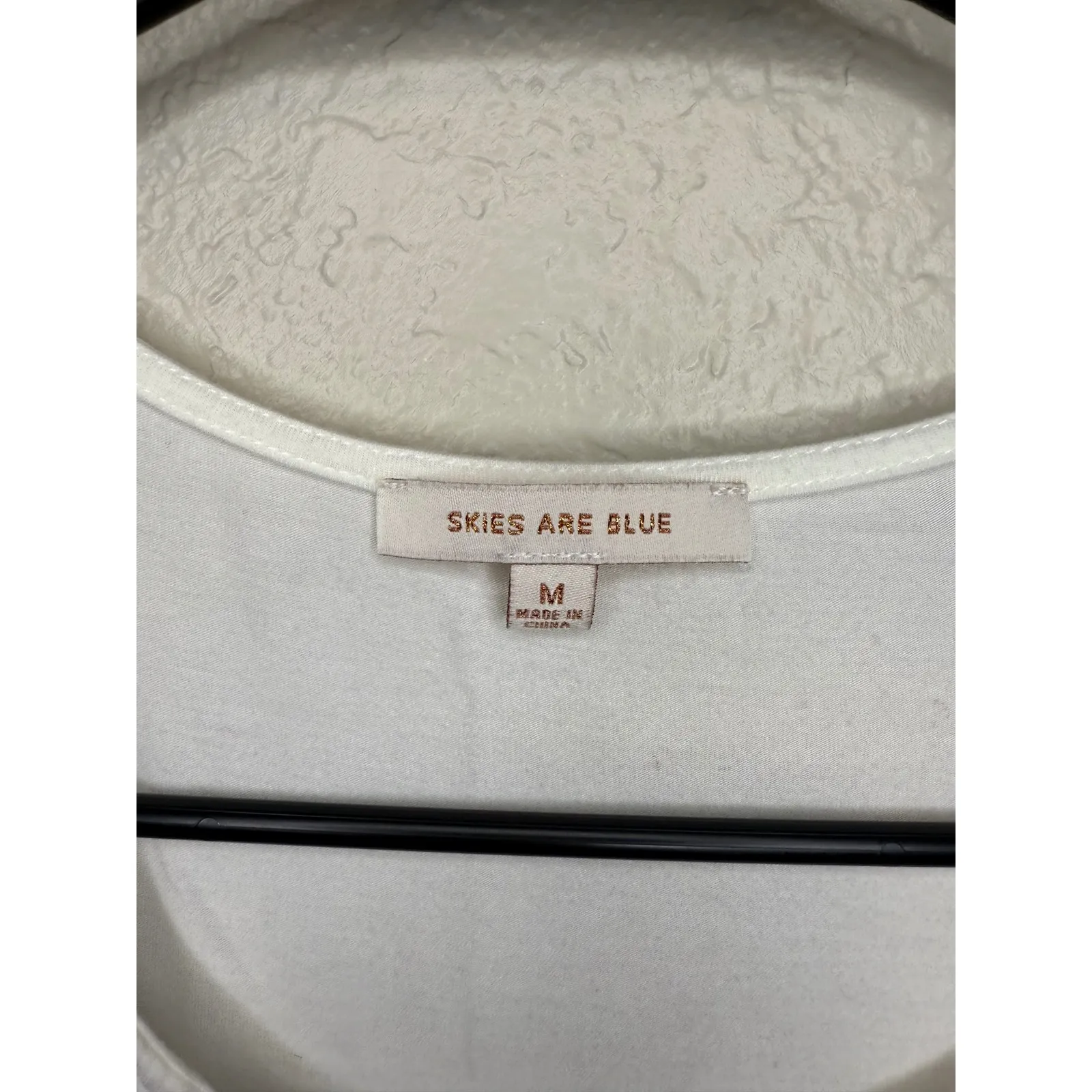 Skies Are Blue White Tank Top Sleeveless Crochet Trim Casual Blouse - Image 3