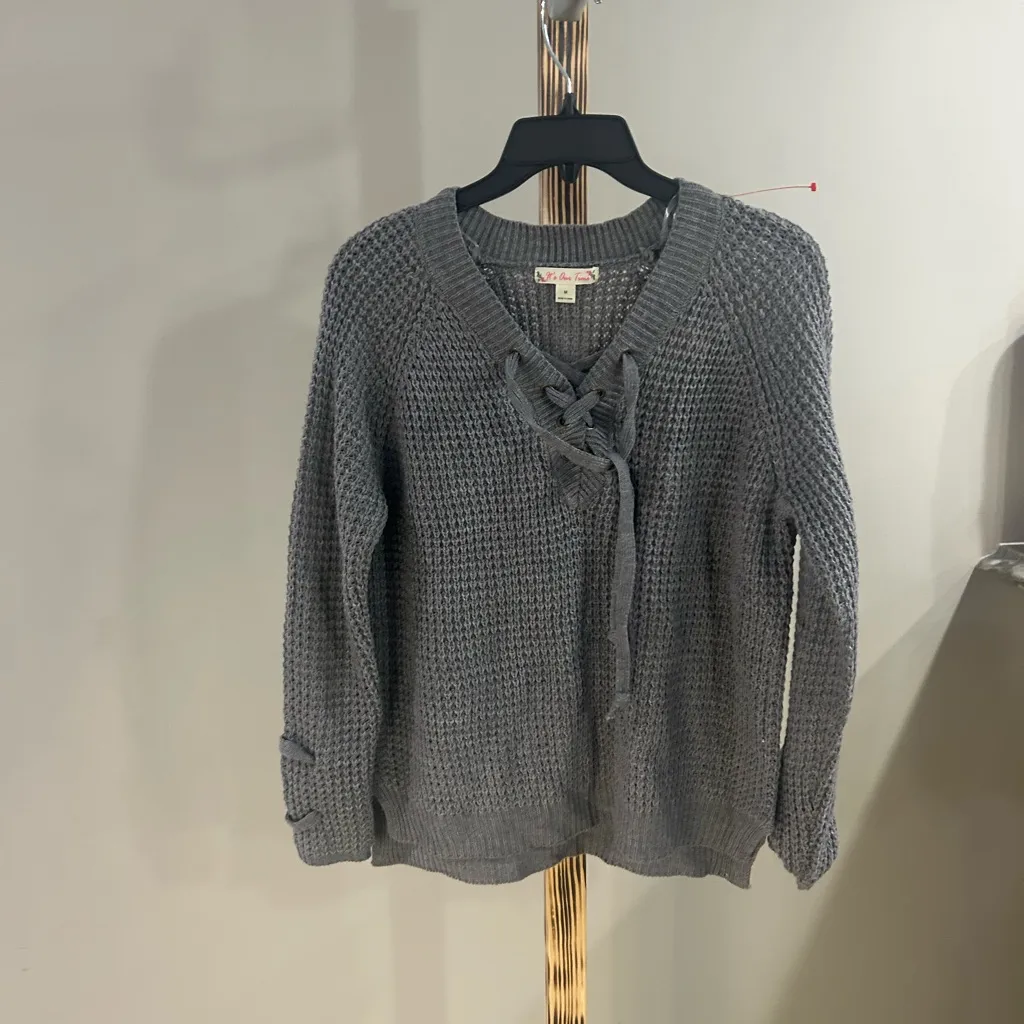 Itโs Our Time Gray Textured Knit Lace-Up Pullover Womenโs Size Medium - Image 4