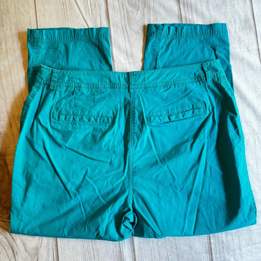 Chico’s Turquoise Cropped Capri Pants Skimmers Clam Diggers Straight Leg 1.5/10 - Image 4
