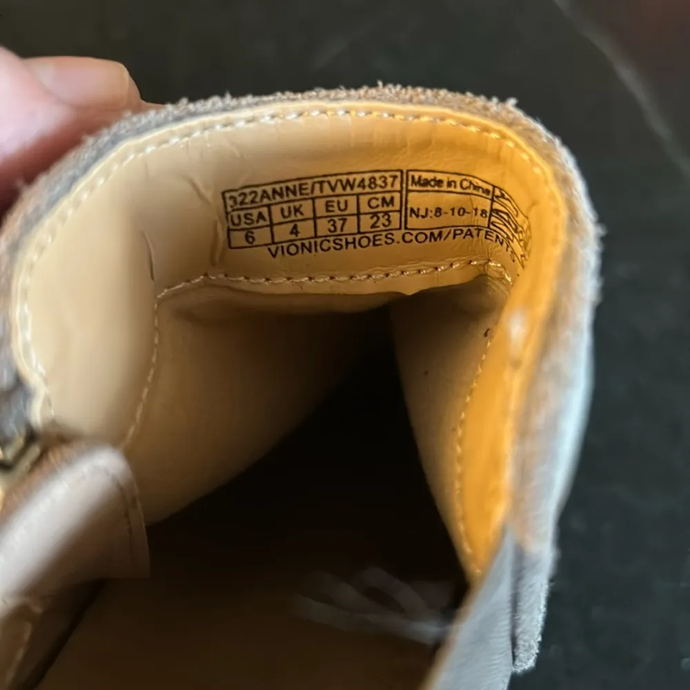 Vionic | Anne 322 Tan Snakeskin Block Heel Booties‎ Size 6 - Image 5