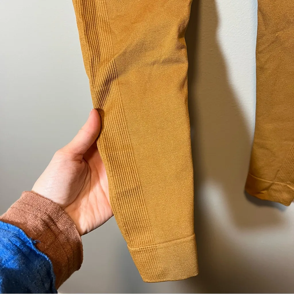 SetActive SculptFlex Cropped Leggings Gold Mustard Small - Image 4