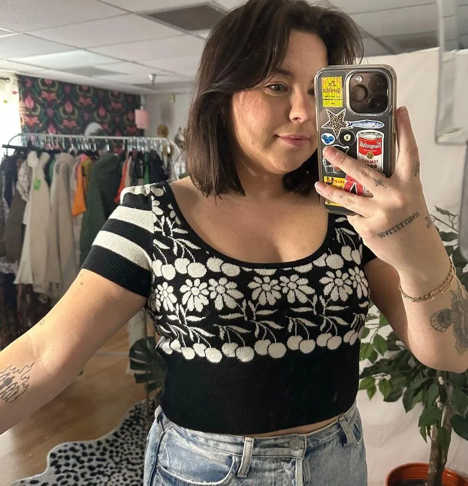 Anthropologie Maeve Trixie Sweater Tee Cropped Black Size XSP - Image 2