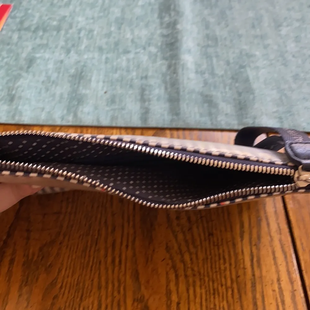 Nautica wristlet - Image 6