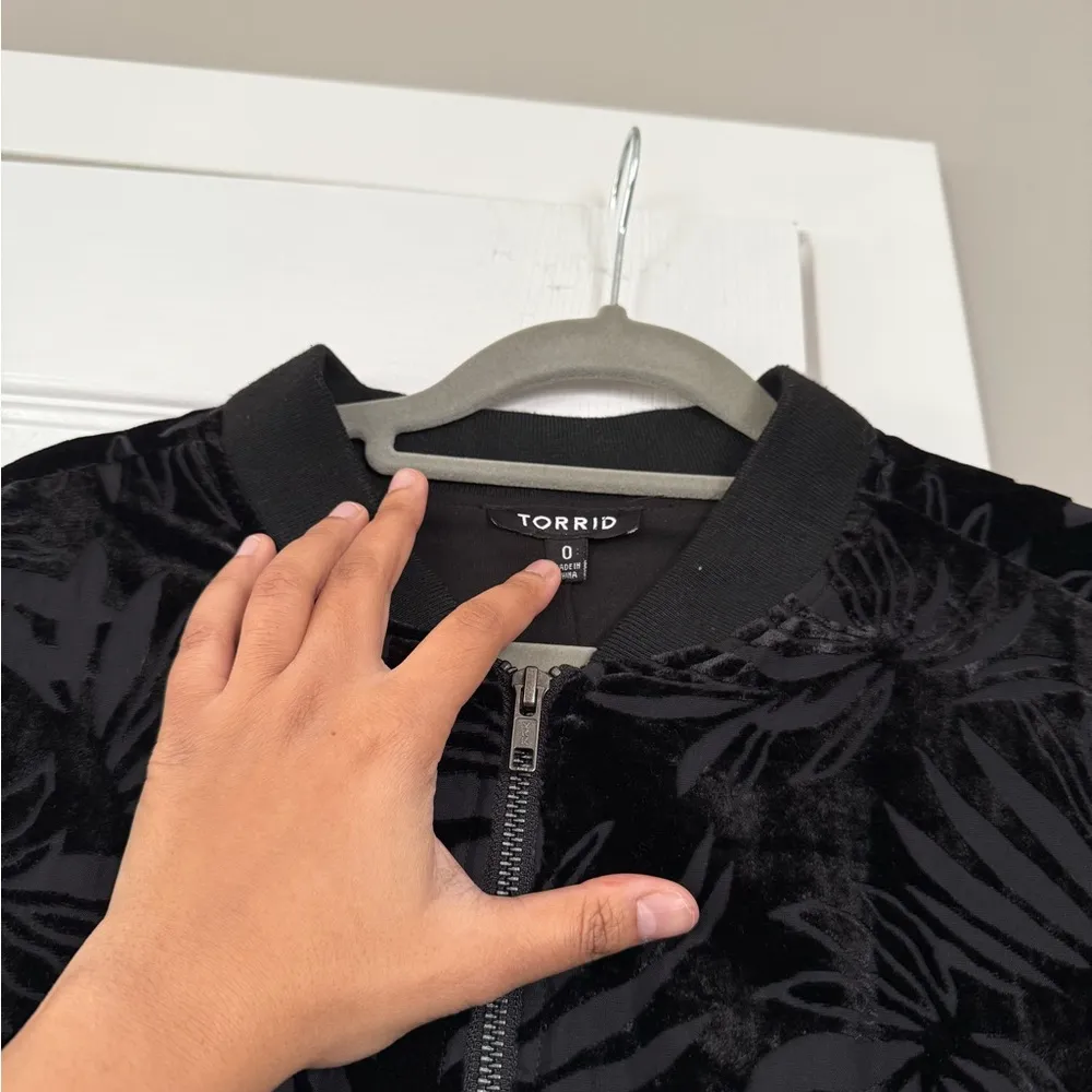 TORRID Womens (0X) Burnout Velvet Bomber Jacket - Image 7