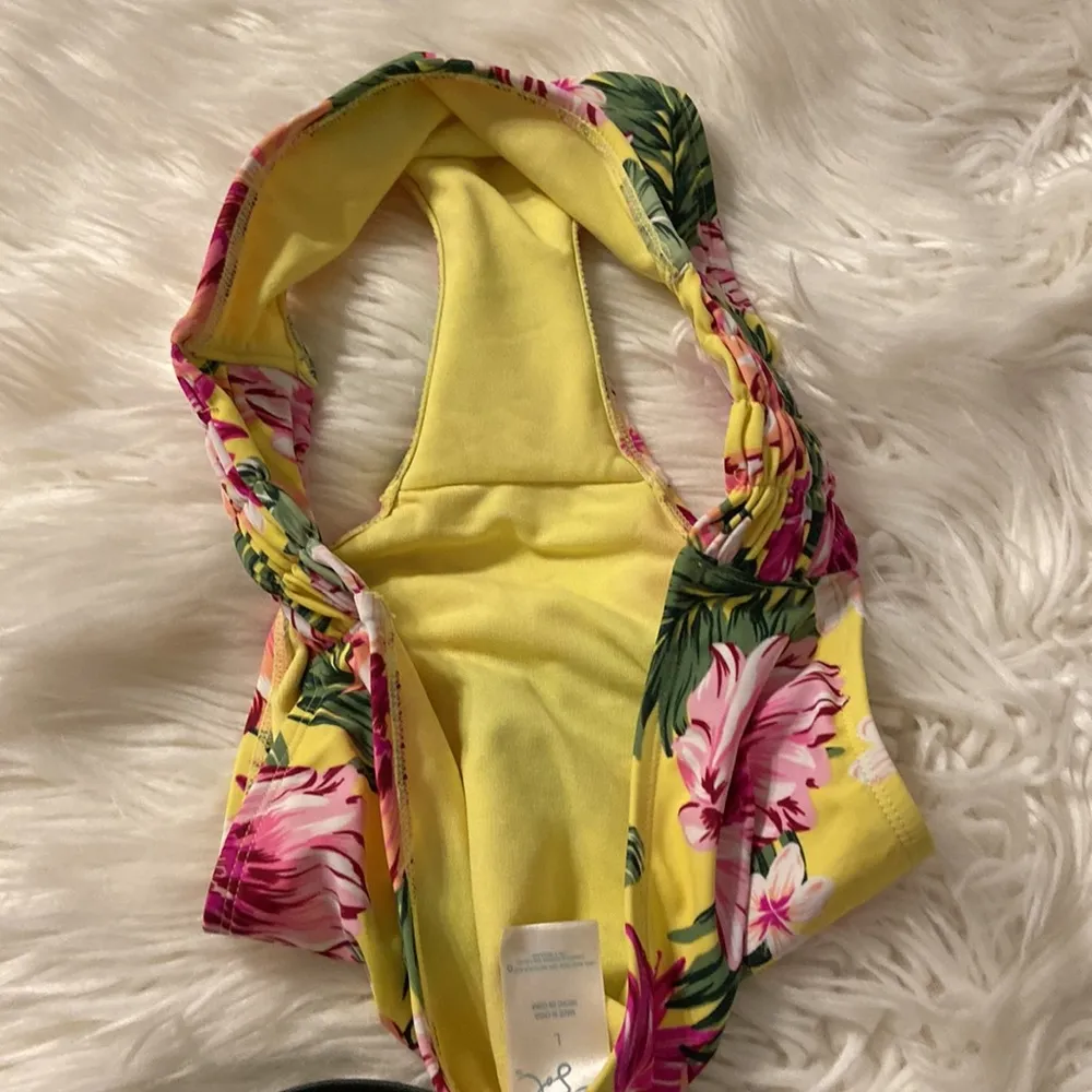 Kobe Sol bottom swim size L excellent condition - Image 6