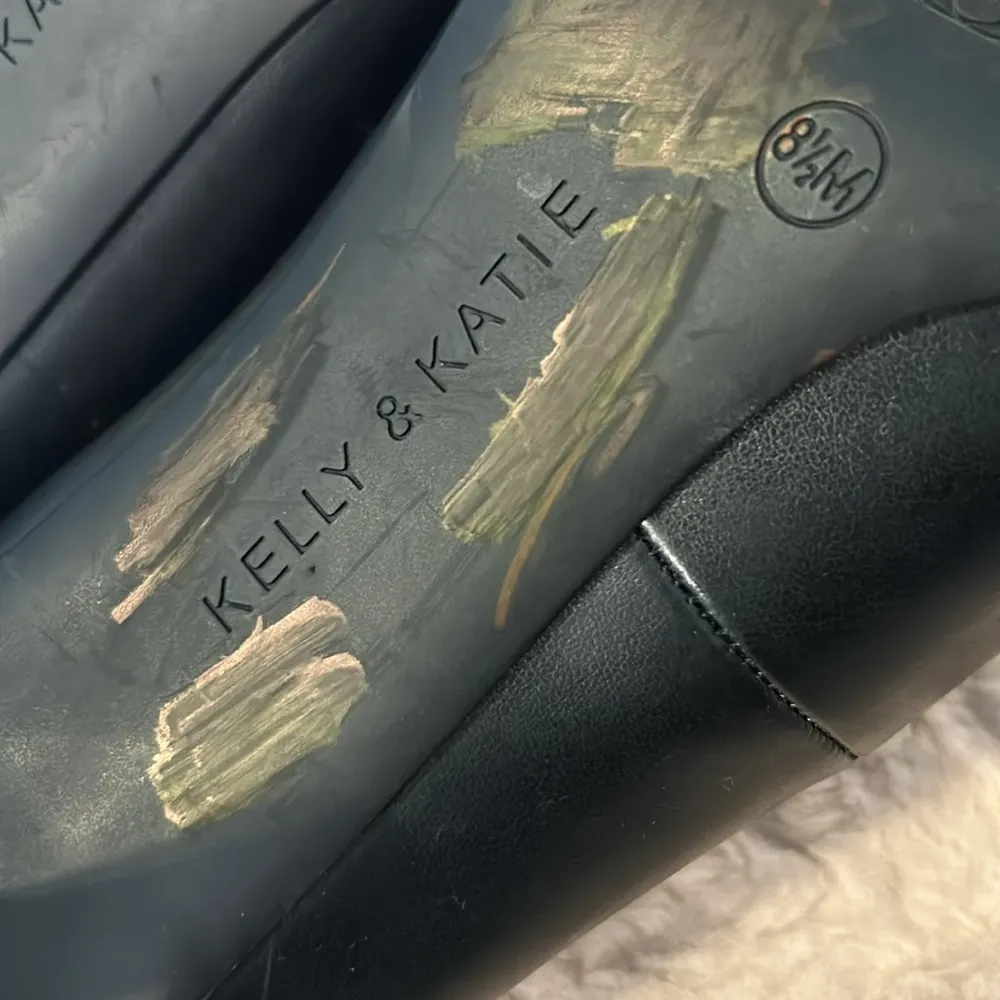 heels size 8.5M - Image 10