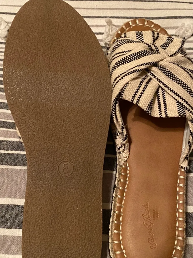 Universal Thread Slip On Sandals - Image 3