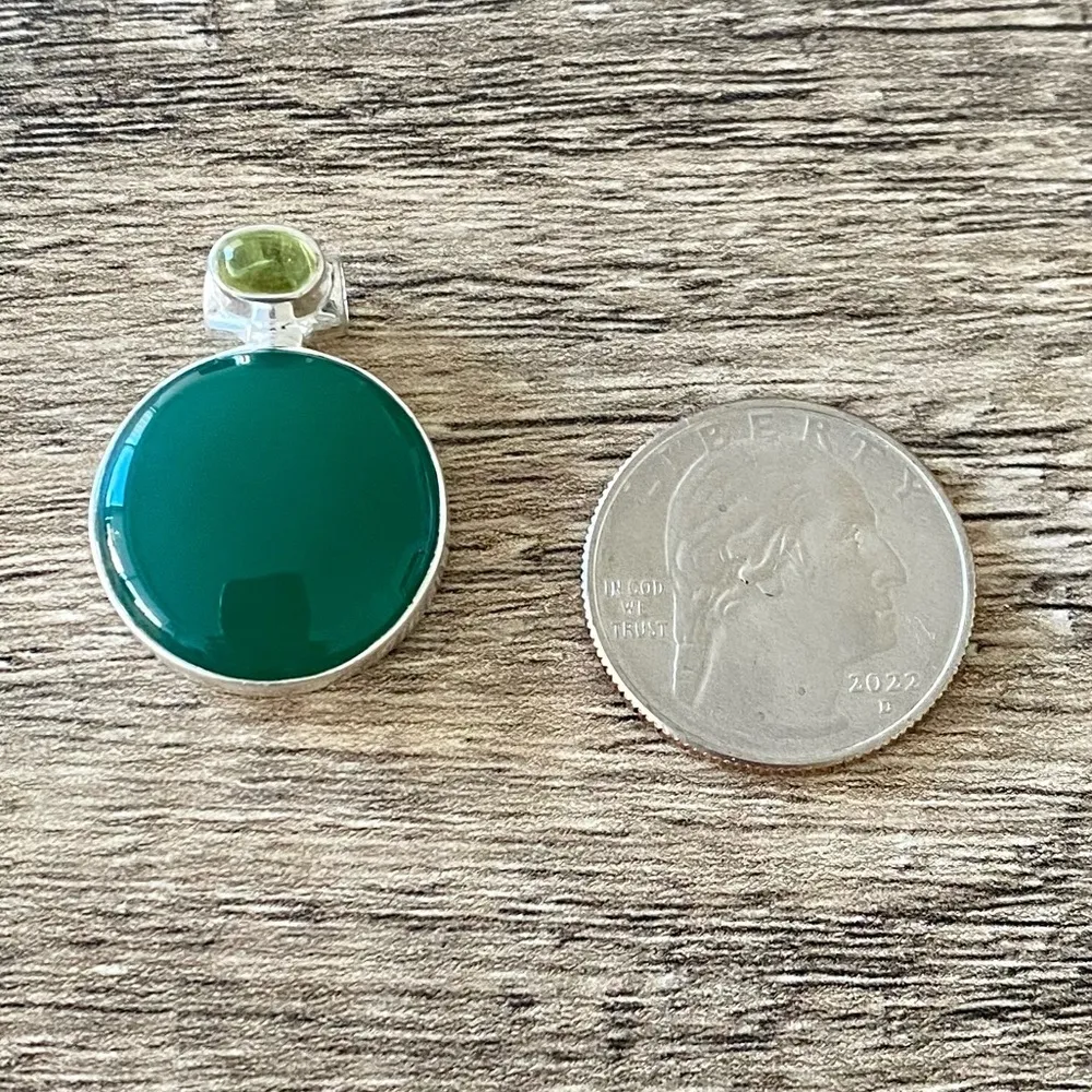 Sterling Silver Green Glass Peridot Pendant - Image 3