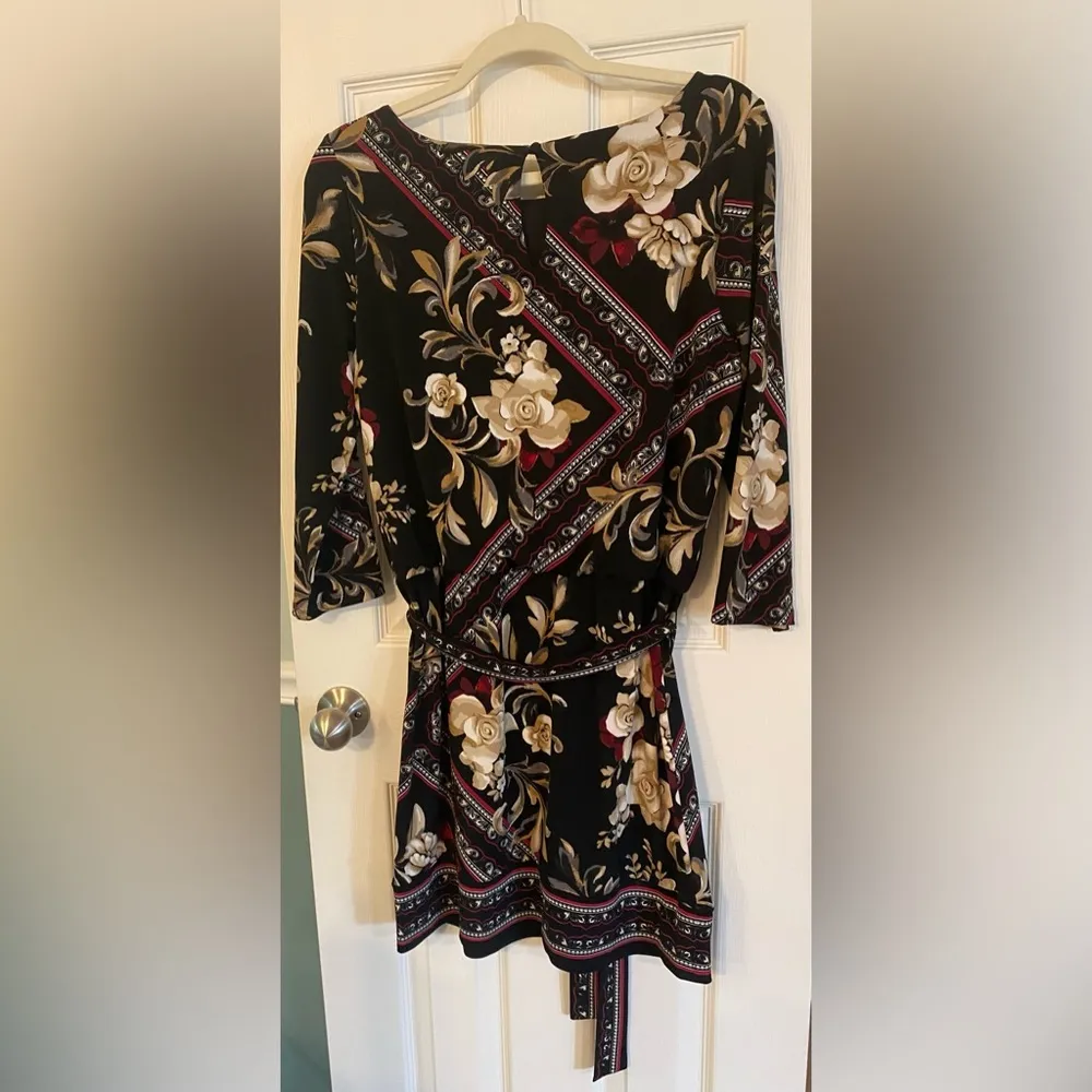 White House Black Market | Ladies Black and Red Floral Dress, Size M - Image 3