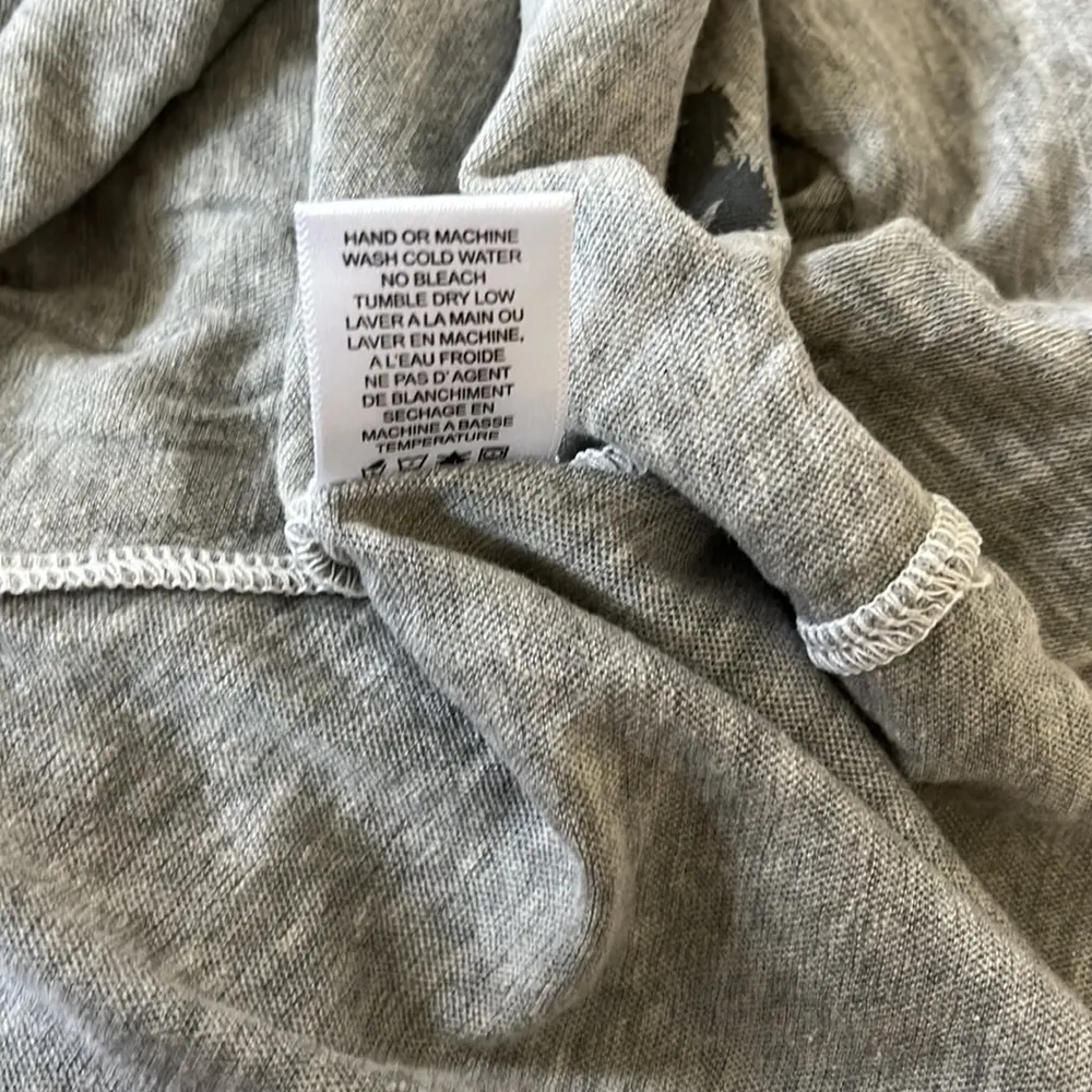 Wildfox Women’s the perfect tee Long sleeve gray size Large - Image 10