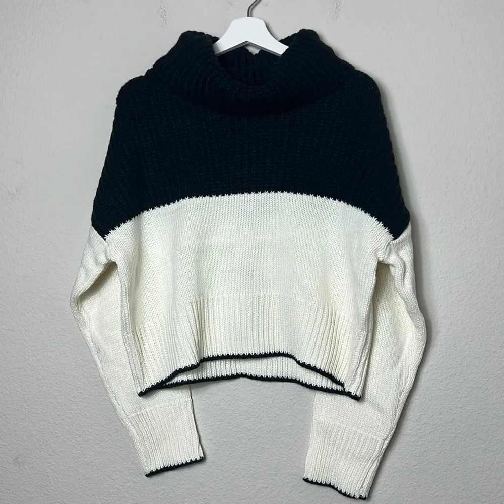 NWT Topshop Colorblock Cowl Neck Sweater - Image 4