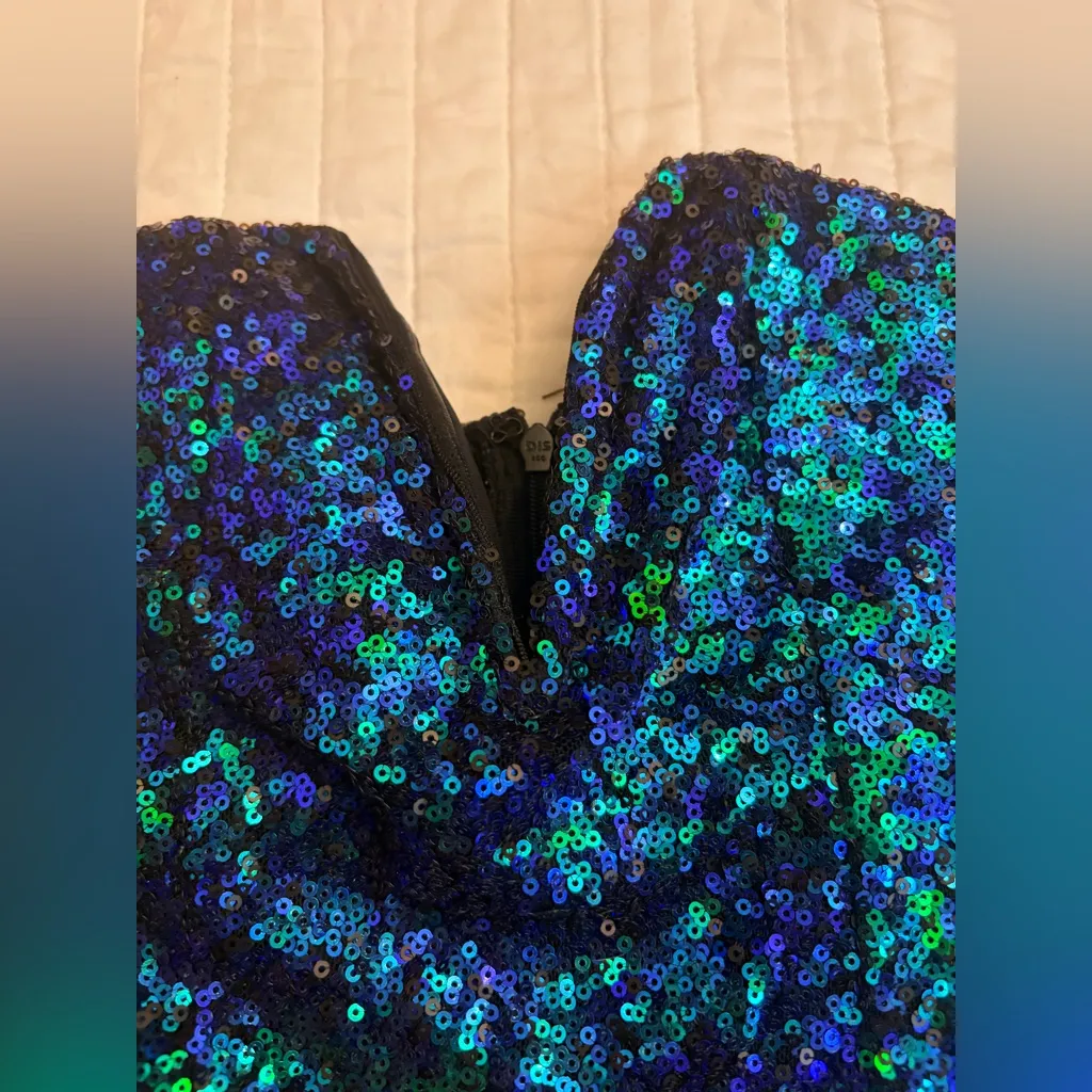 Windsor strapless deep v blue green sequin mini party dress NWOT - Image 4