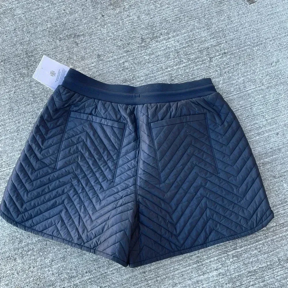 NWT Athleta Apres Ski Short Shorts Black Size 4 - Image 4