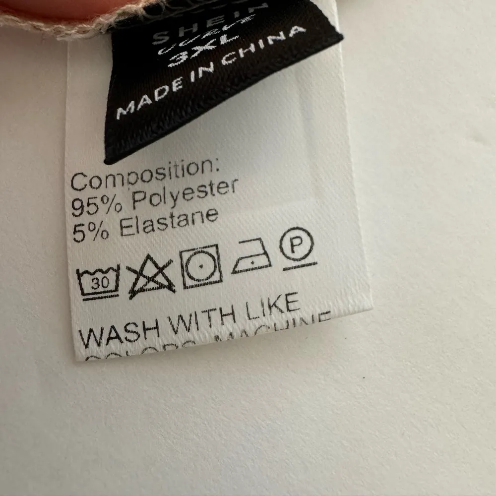 SHEIN Floral Print Square Neck Peplum top. - Image 5