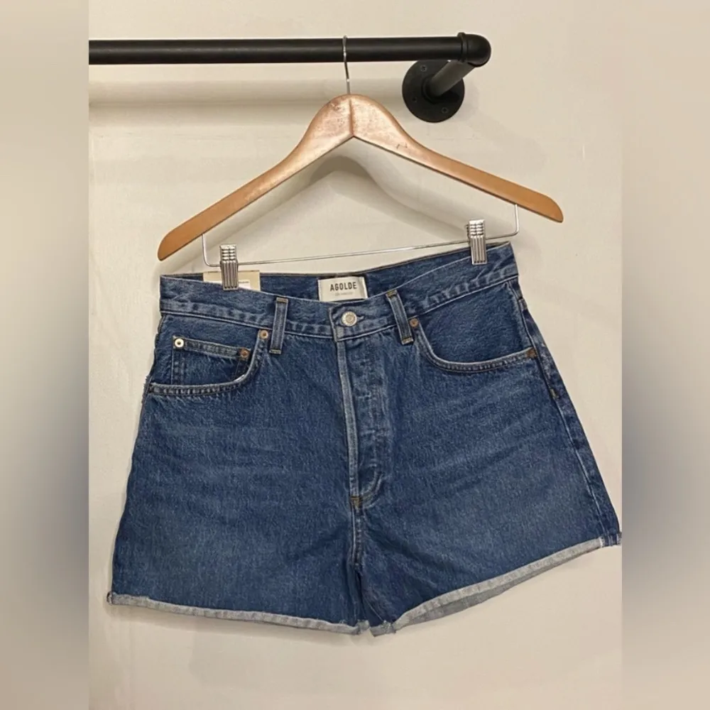 Dee Vintage High Rise Rolled Hem Short in Enamour - Image 3