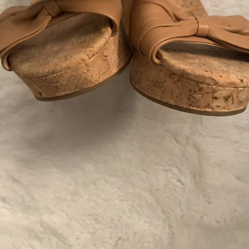 Gianni Bini Tan Wedge Sandal Sz 9M Used Excellently Condition. - Image 7