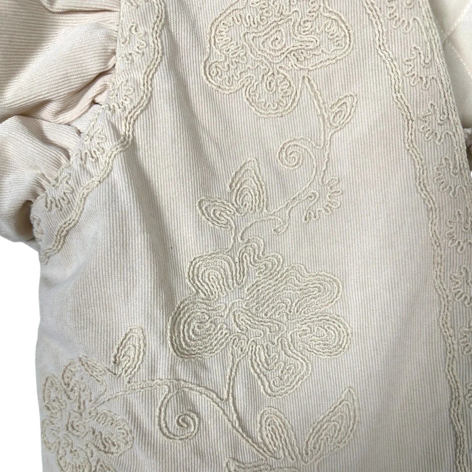 Entro Veada Embroidered Cream Floral Quilted Topper Tie Medium NEW with Tags - Image 3