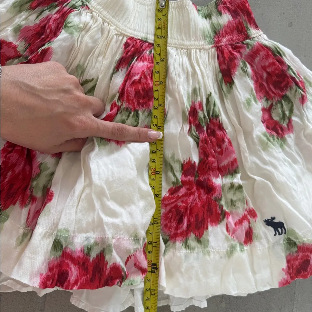 Vintage floral Abercrombie & Fitch white bubble mini skirt - roses - size small - Image 8