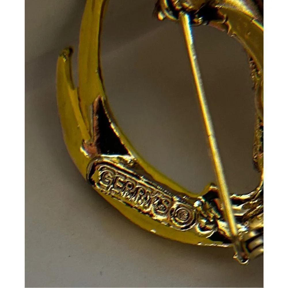 Gerry’s signed roadrunner brooch pin Gold - Image 8