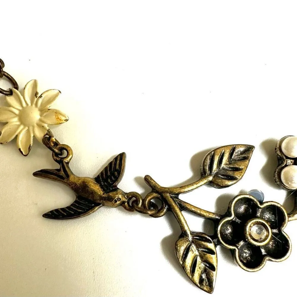 Faux pearl brass tone flower necklace - Image 8