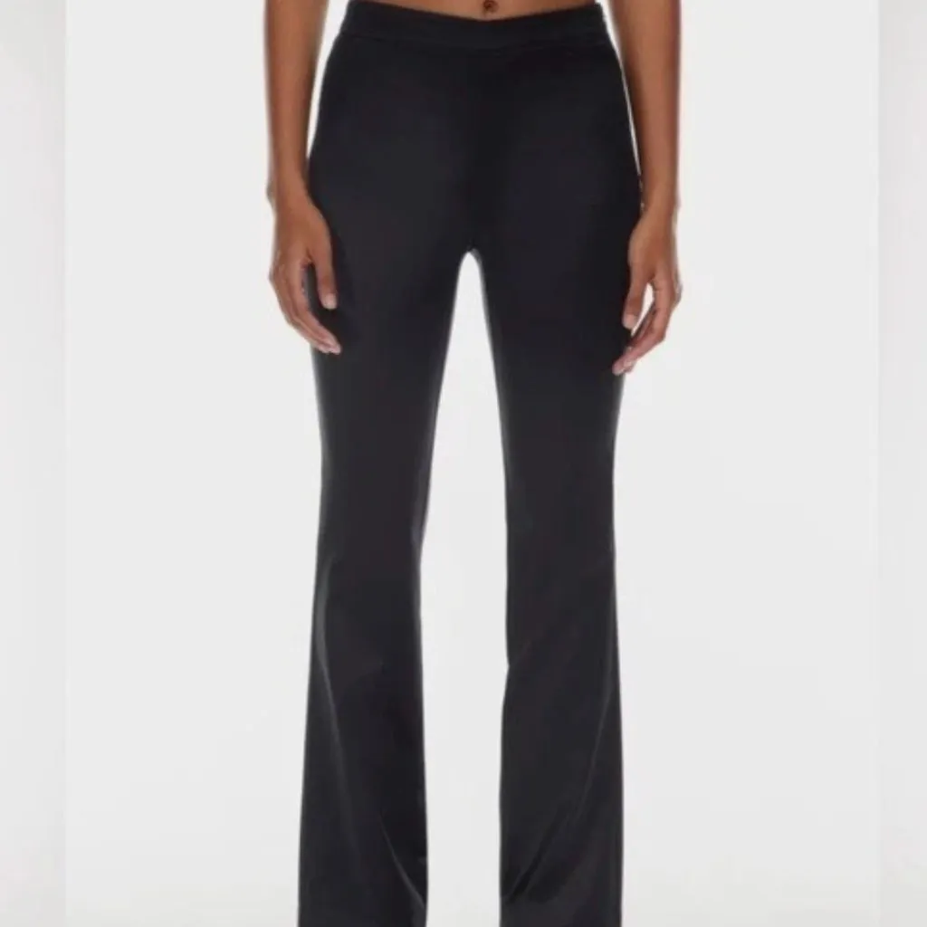 Aritzia Ten By Babaton Sundance Satin Flared Pants Black - Image 2