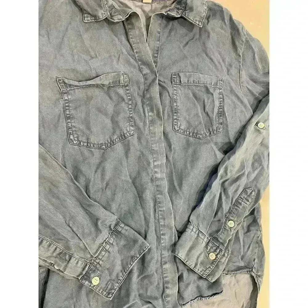 Thread and Supply Denim Chambray Button Up Shirt Women’s Size Small - Image 2