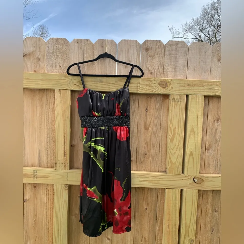 Roulette Women Black‎ Cocktail Dress 10 Red Beaded Sequin Flowers Goth Vampy Y2k Black - Image 2