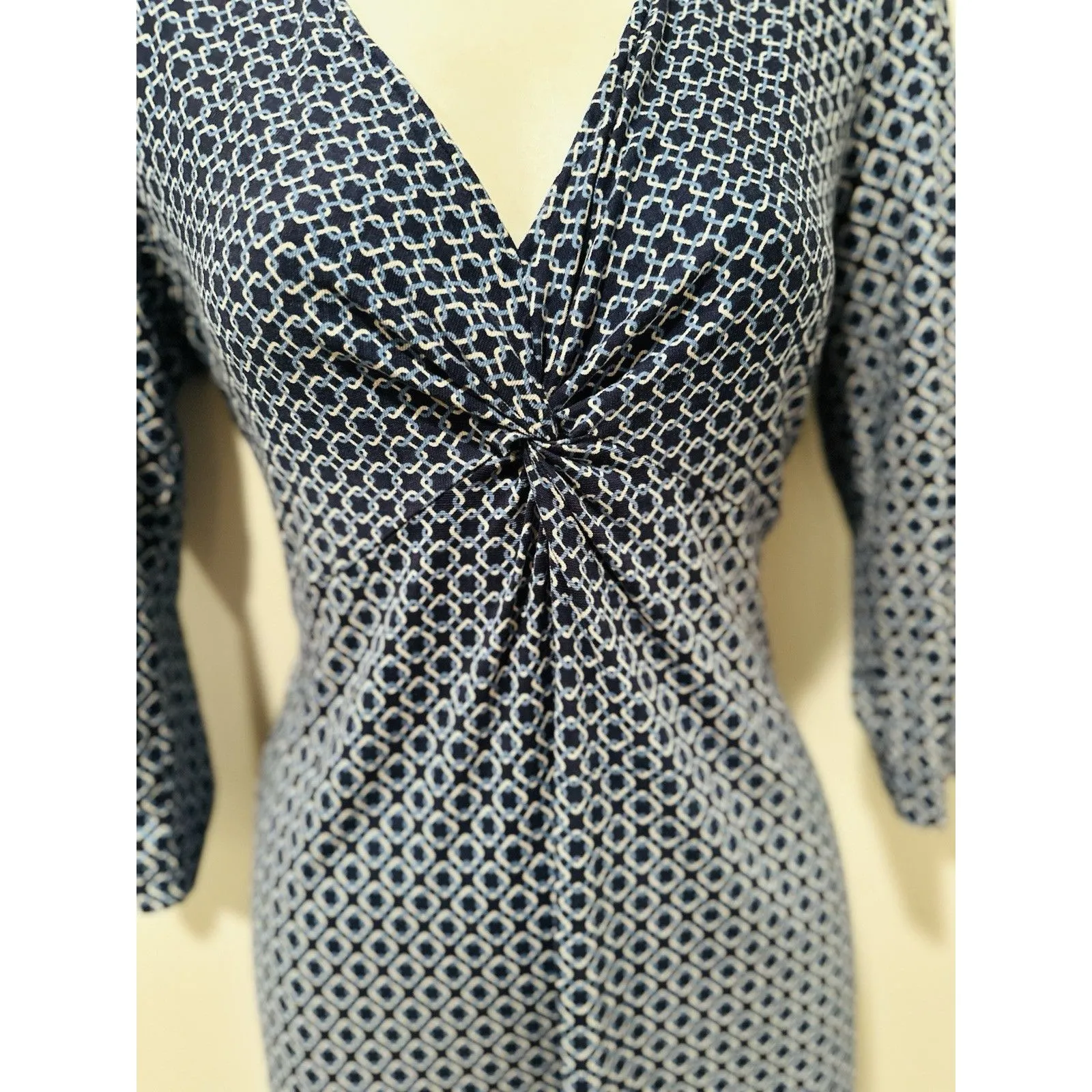 J. McLaughlin Twist Front Silk Blend Geometric Pattern Dress Size M Medium EUC! - Image 2