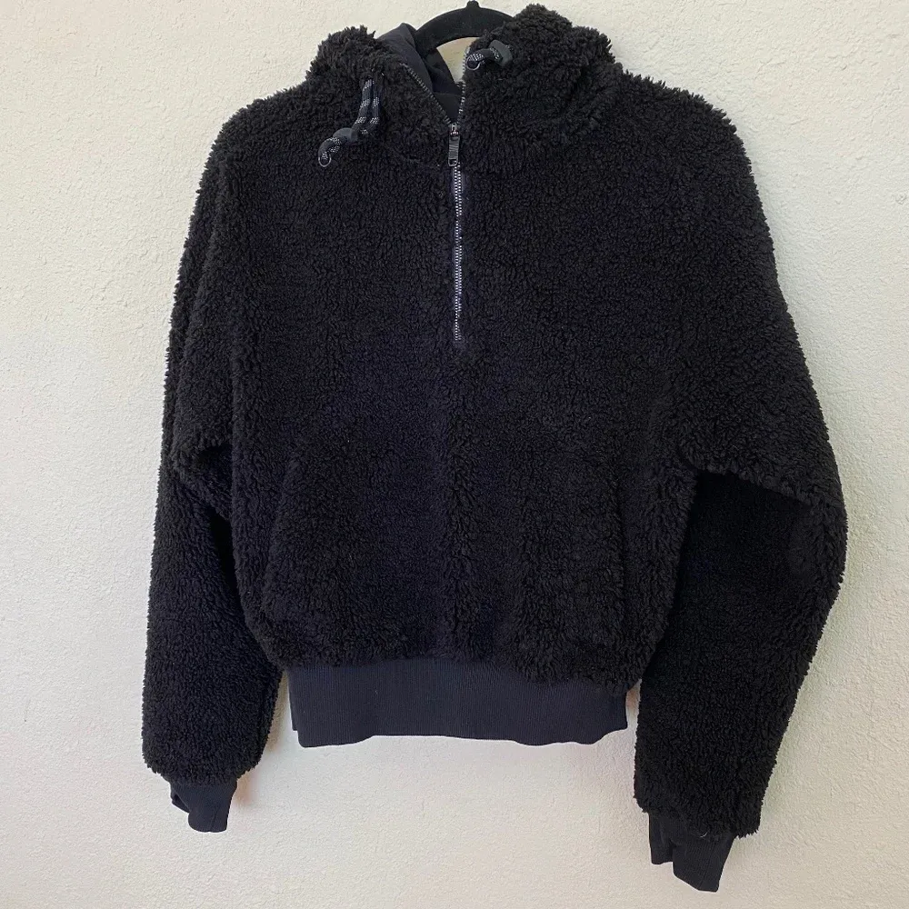 Lululemon Textured Fleece 1/2 Zip‎ Black size 4 sherpa hooded - Image 3