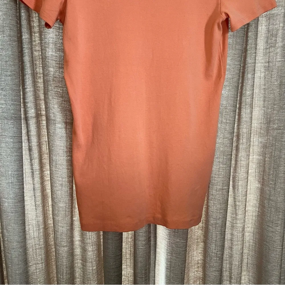 J Crew V-Neck Orange T-Shirt Size Medium - Image 9