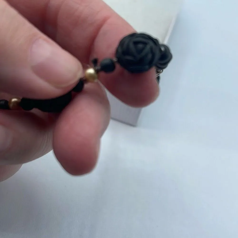 Vintage Victorian black rose pressed beaded mourning necklace. Gold - Image 3