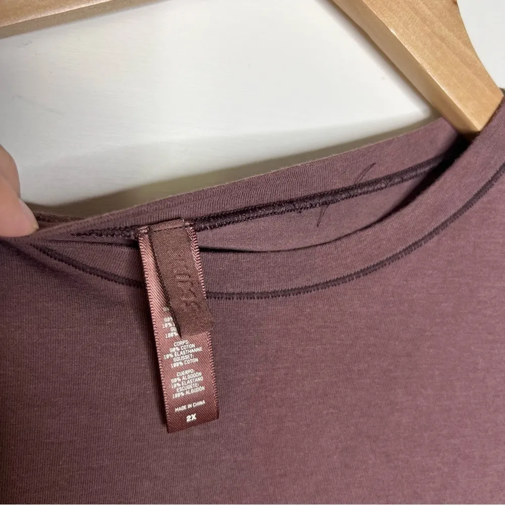 Skims Stretch Cotton Jersey T-shirt Bodysuit In Garnet - Image 4