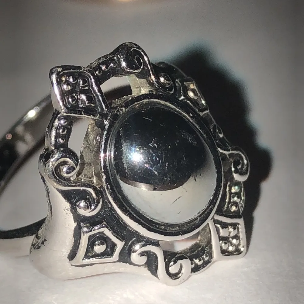 Vintage Silver Tone Metallic Gray Hematite Adjustable Retro Boho Ring - Image 2