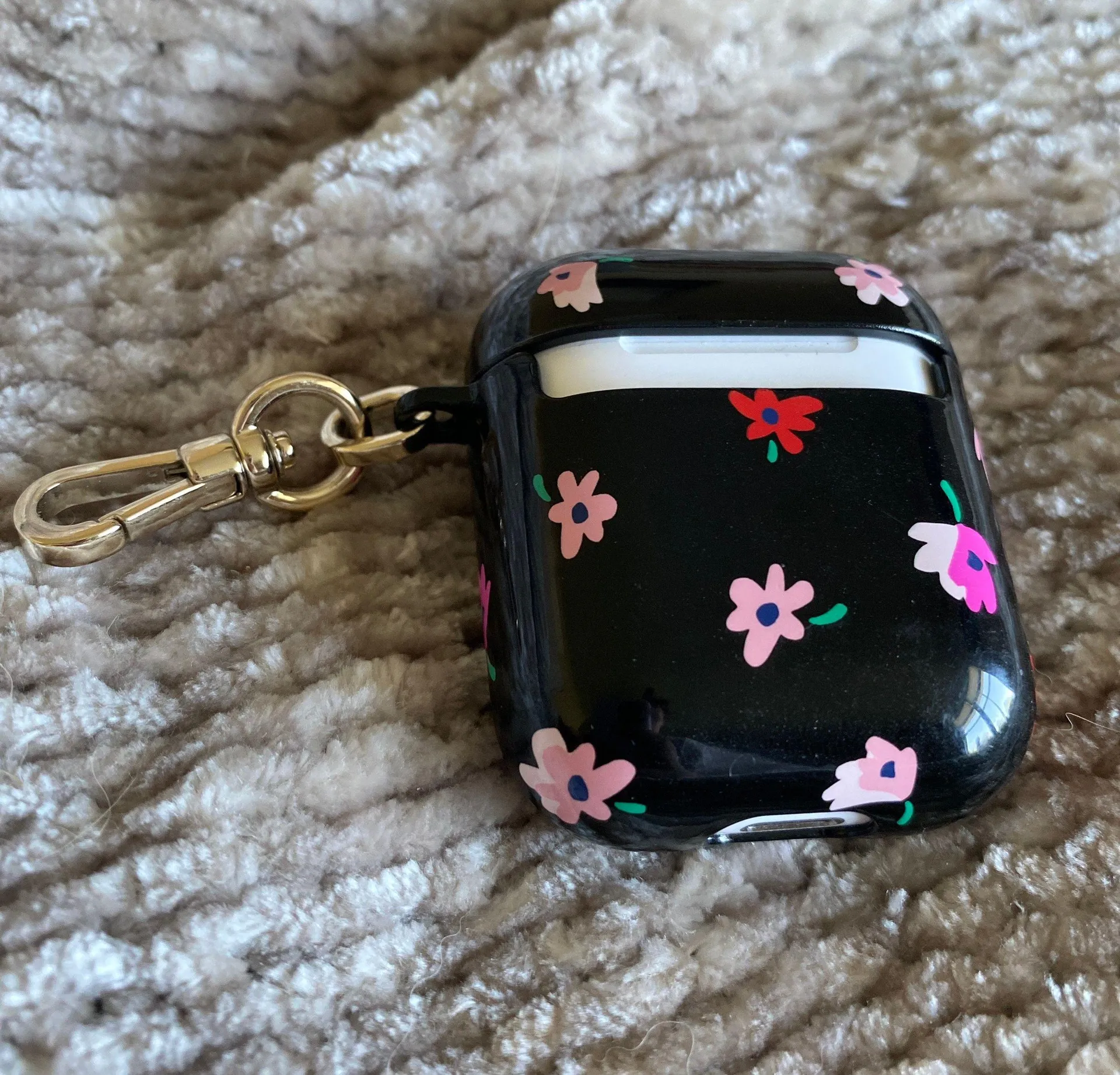 Kate Spade Air Pod Case - Image 3