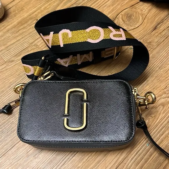 Marc Jacobs The Snapshot Black Crossbody Bag - Image 3