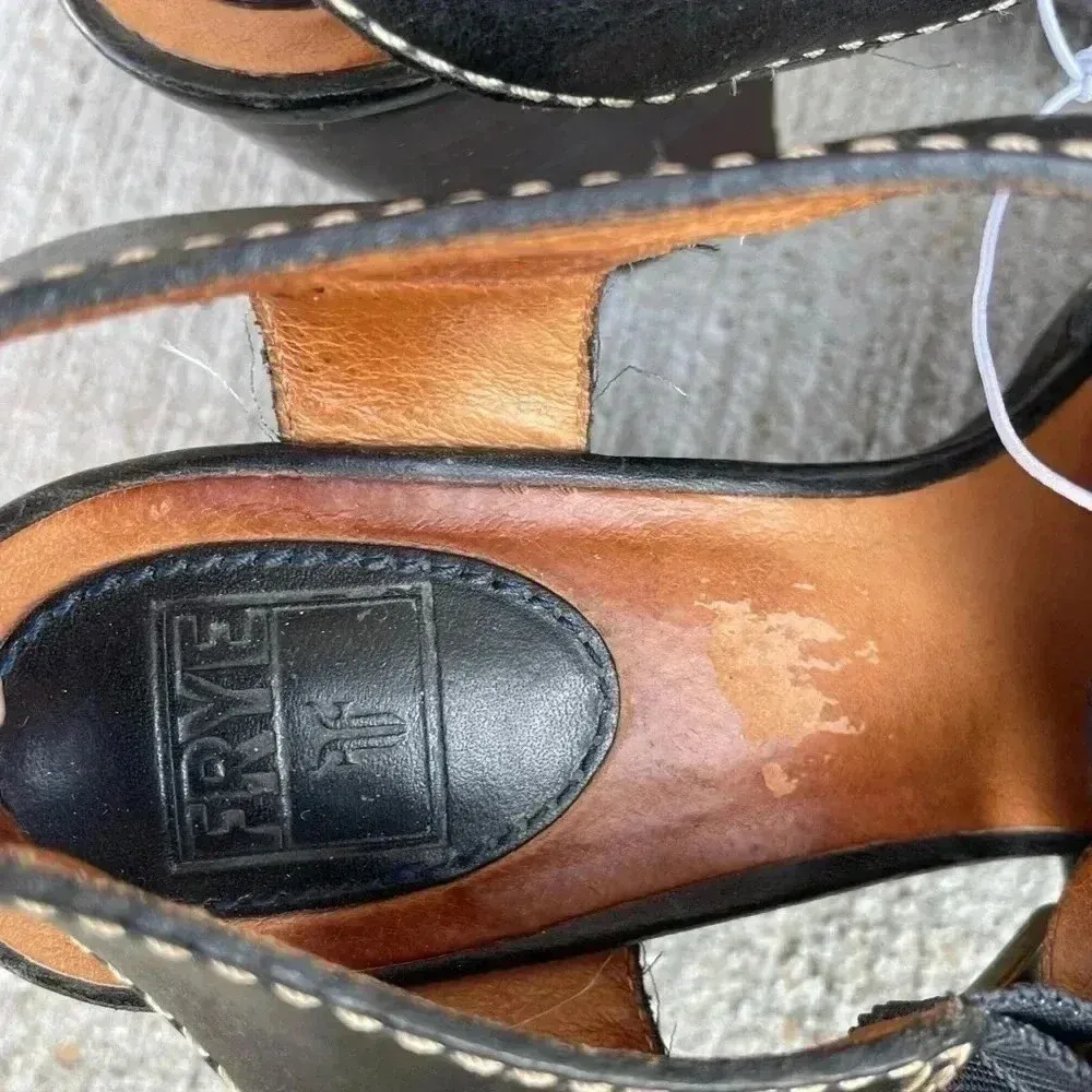 Frye Amy criss cross black leather heels size 8 Block Strappy - Image 4