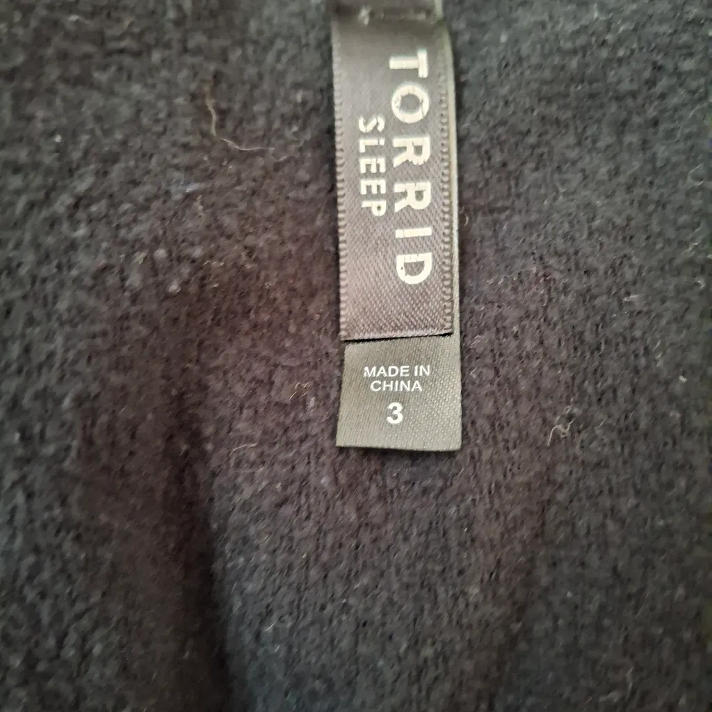 Torrid Sleep  Sz 3 Black Cheers Sequin Women's Top - Image 11