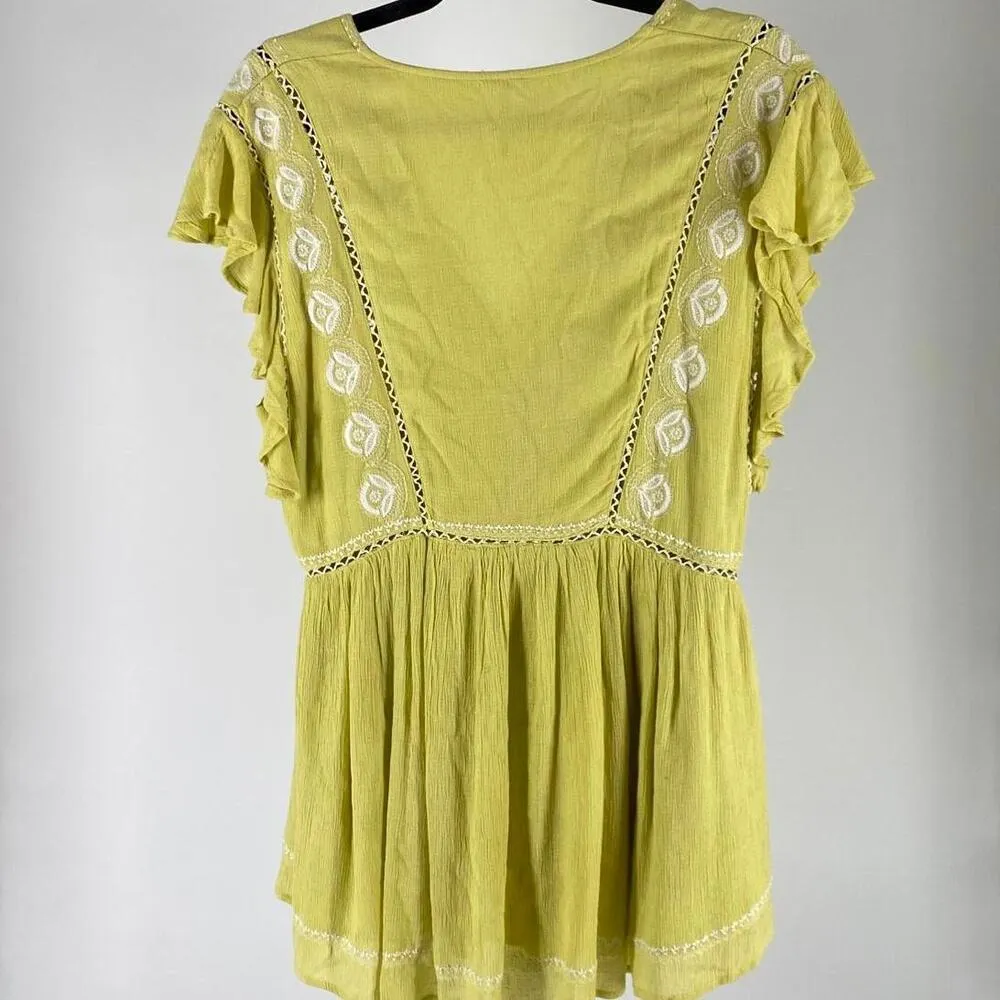 Chic Bohemian Style Free People Blouse - Soft Yellow with Embroidery - Image 4