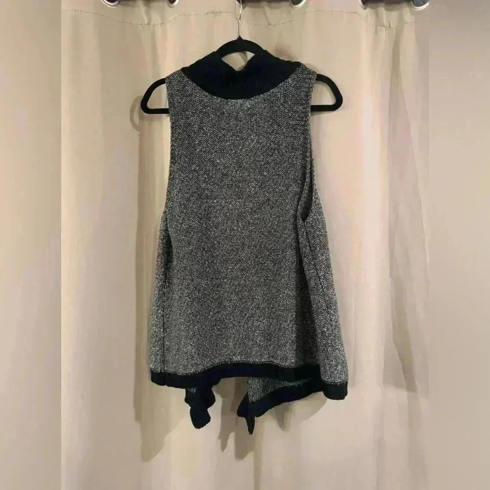 Women’s Foxcroft Vest - Image 2