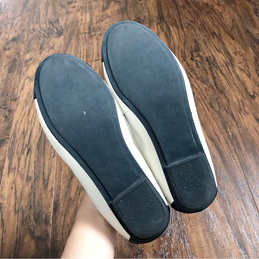 Vionic  • Spark Minna Ballet Flat slipper cap toe navy cream orthopedic - Image 11