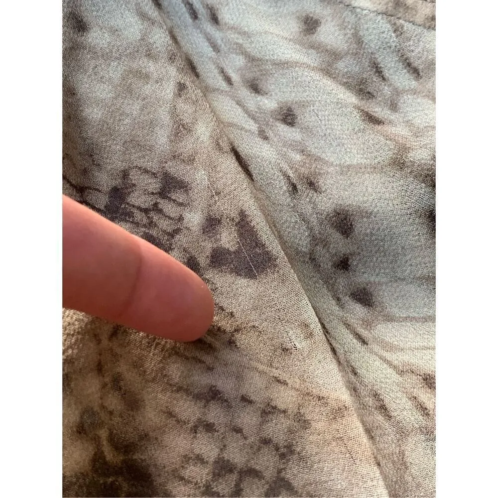 Equipment Femme 100% Silk Signature Slim Fit Button-Up Snake Print Shirt - Image 8