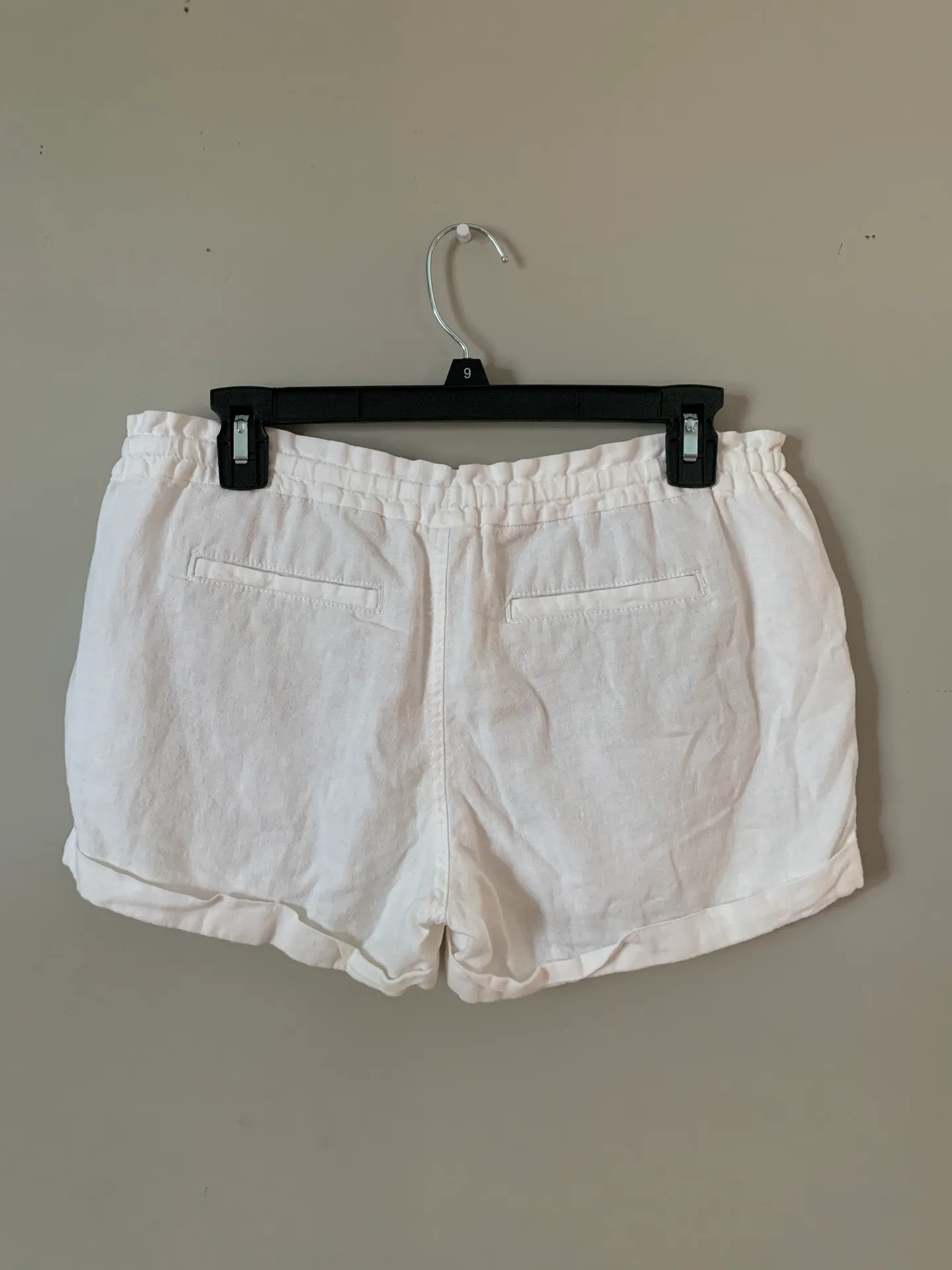 Old Navy Black & White Linen Shorts - Image 8