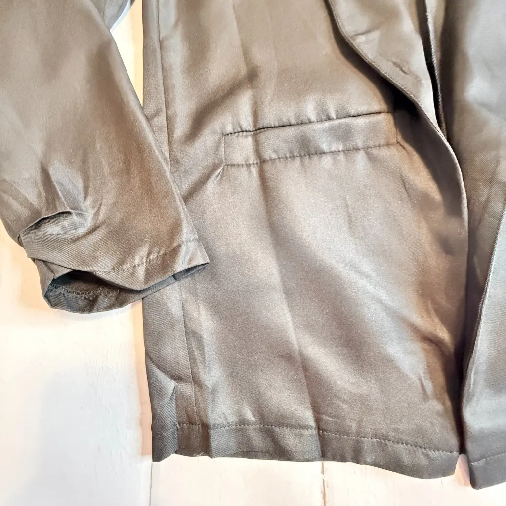 NEW - SheIn - Women’s Black Satin (Composite) Blazer - Size Large.  - Image 3