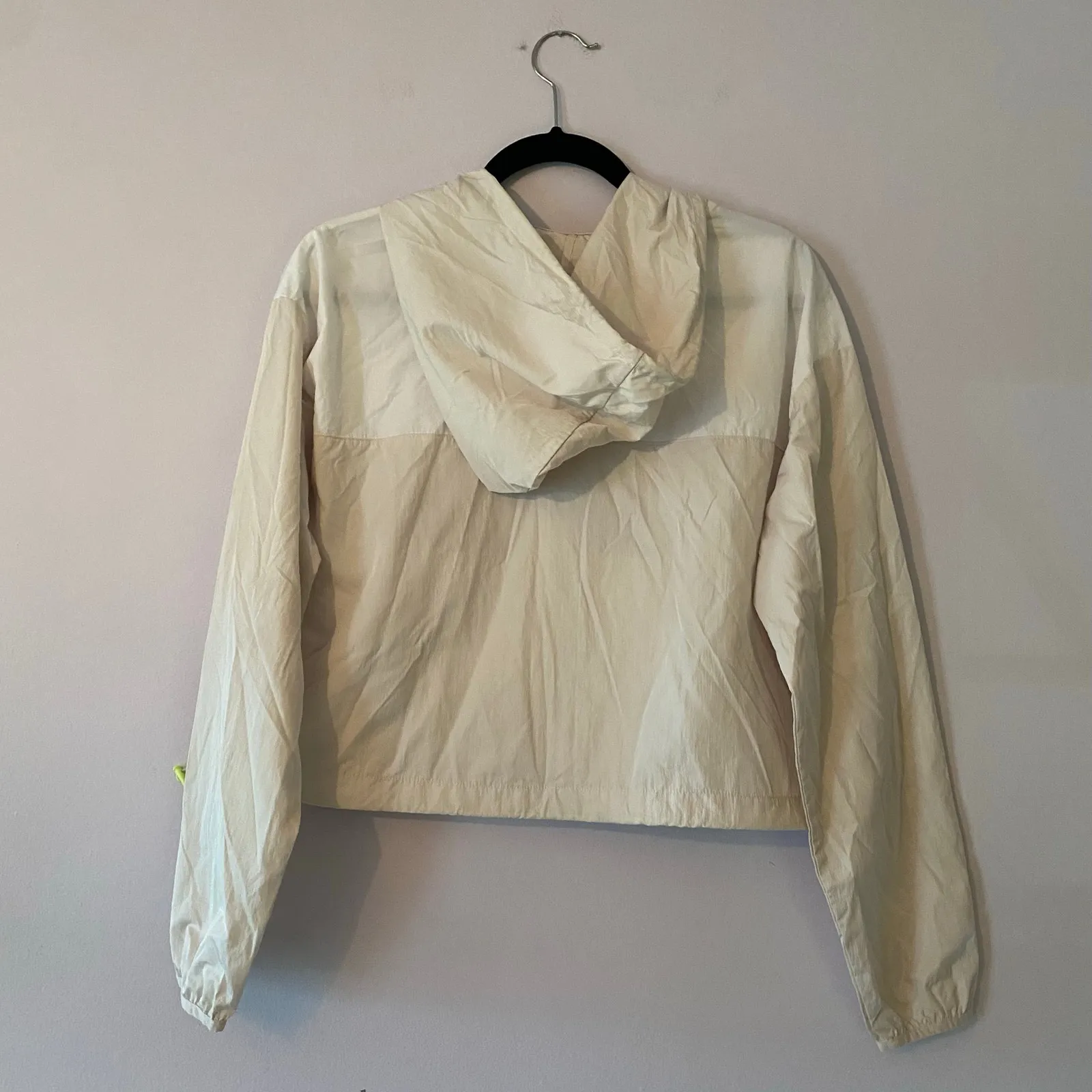 Offline Aerie Cream Cropped Windbreaker Jacket Transitional Women's size Small - Image 5