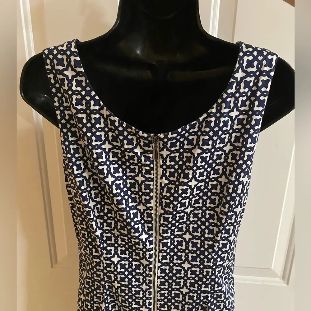 Blue&White Patterned Sleeveless Dress - Image 5