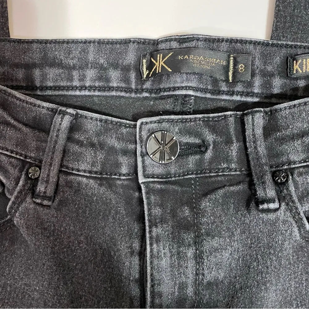 Kim Kardashian Jeans Size 8 - Image 5