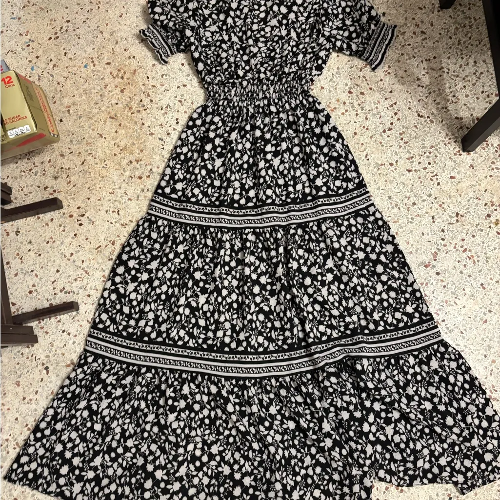 Max studio Ruffle Collar Print Tiered Maxi Dress small - Image 6