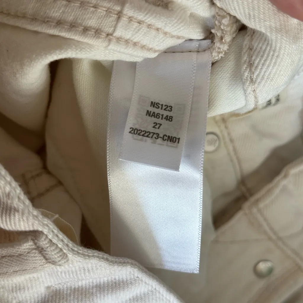 Madewell The Darted Barrel Leg-Jean in Vintage Canvas - Image 15