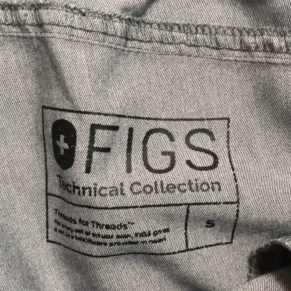 Figs technical collection charcoal gray scrub pants size small - Image 9